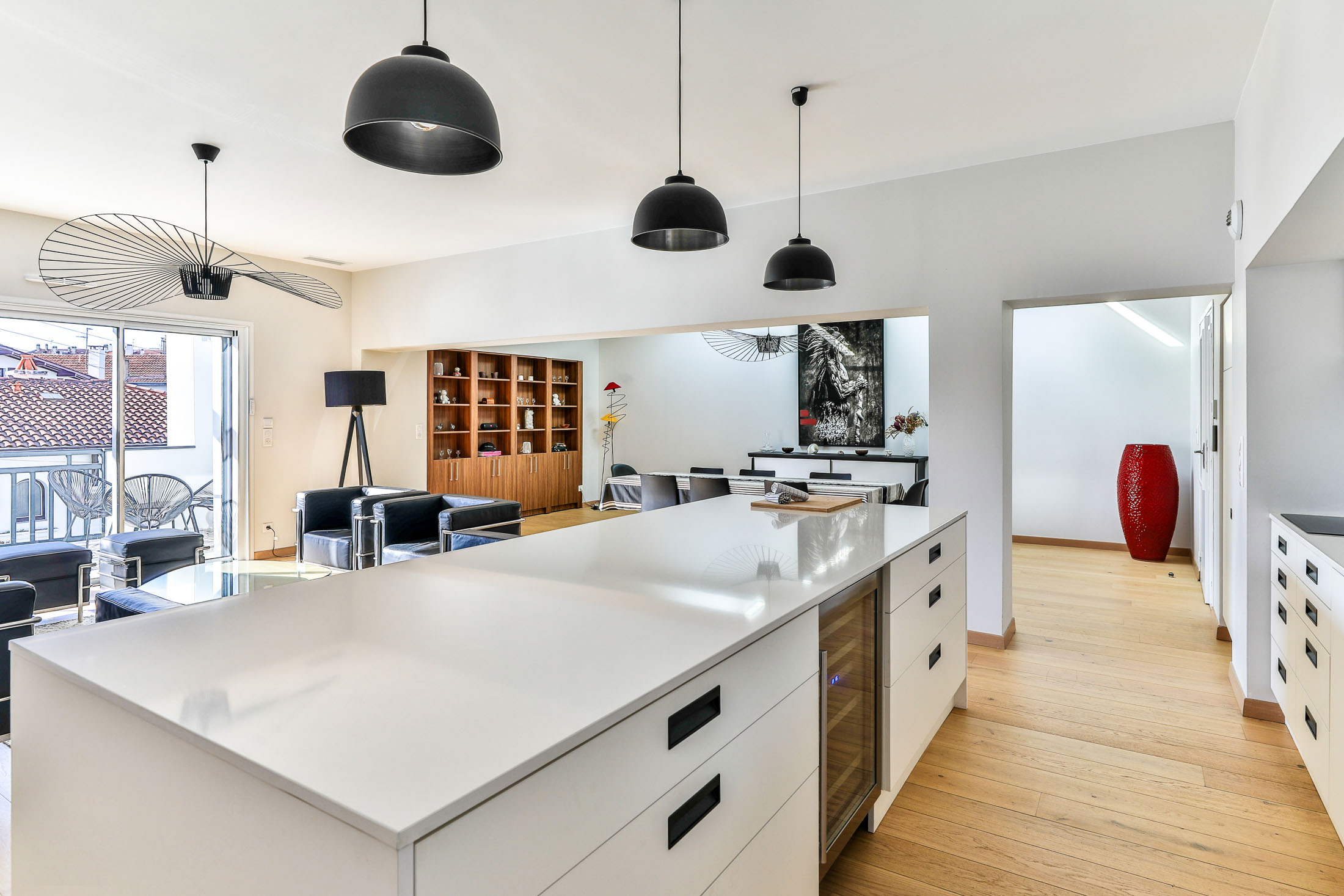 Cuisine ouverte photographiée pour une annonce
